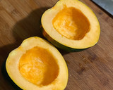 A picture of step 2 of Mashed Acorn Squash.
