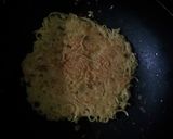 Foto langkah ke 6 dari resep Omelete Mie.