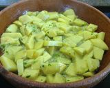 Foto del paso 2 de la receta: Patatas en salsa verde