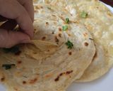 A picture of step 5 of Khasta masala lacha paratha.
