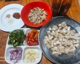 Foto langkah ke 1 dari resep Tumis Tempe Teri Pedas Manis.