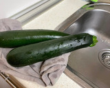 Foto del paso 2 de la receta: Calabacines rellenos de carne picada y verduras MC