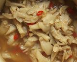 Foto langkah ke 4 dari resep Tumis Jamur Tiram.