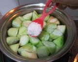 Foto langkah ke 2 dari resep Sop Oyong Kembang Tahu.