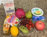 Foto langkah ke 1 dari resep Salad buah keluarga.