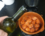 Foto del paso 2 de la receta: Chorizo al vino