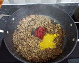 Foto del paso 2 de la receta: Tiburones cremosos con carne picada 🍖🥩