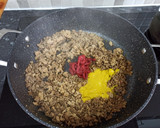 Foto del paso 2 de la receta: Tiburones cremosos con carne picada 🍖🥩