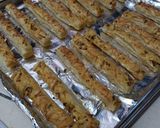 Foto langkah ke 4 dari resep Garlic Cheese Stick Puff Pastry.