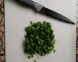 Foto del paso 1 de la receta: Pollo en cubos con salsa de verdeo light
