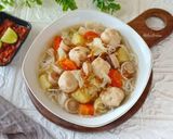 Foto langkah ke 4 dari resep Sop Bakso Sosis Sayur.