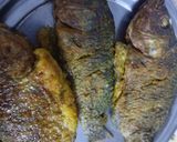 صورة لخطوة 5 من وصفة سمك بلطى مقلى🐟😋
