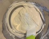A picture of step 2 of Strawberry & lemon mascarpone mousse.