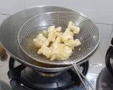 A picture of step 6 of Cauliflower Manchurian.