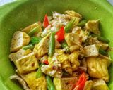Foto langkah ke 5 dari resep Tumis Tahu Telur Buncis Bumbu Pedas Szechuan.