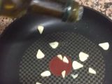 Brócoli a la sartén con lomo adobado