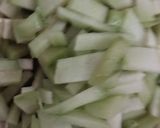 Foto langkah ke 1 dari resep Tumis Labu Siam Telur.