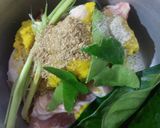 Foto langkah ke 1 dari resep Ayam ungkep bumbu kuning.
