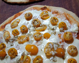 Foto del paso 5 de la receta: Pizza con cherrys amarillos
