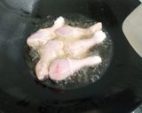 Foto langkah ke 2 dari resep Ayam Kecap Bawang Bombay.