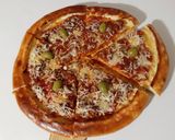 Une image de l'étape 10 de Pizza au merguez bordures fromage 🍕.