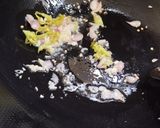 Foto langkah ke 3 dari resep 42. Tumis pare teri.