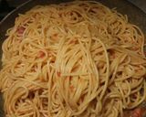 A picture of step 4 of Spaghetti with pancetta, tomatoes and pecorino.
