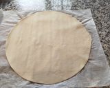 Foto del paso 3 de la receta: Hojaldre enrollado de queso y lonchas de pavo con 92 por ciento