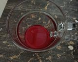 Foto langkah ke 3 dari resep Strawberry Soda Drink.