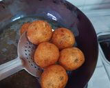 A picture of step 5 of Cheese stuffed Poha Veg Balls.