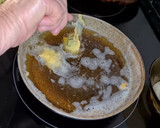 Foto del paso 5 de la receta: Buñuelos de bacalao