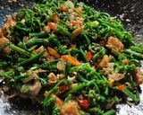 Foto langkah ke 3 dari resep Tumis Pakis + Tempe.