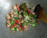 Foto langkah ke 4 dari resep Tumis Tahu-Udang-Pete.