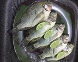Foto langkah ke 1 dari resep Baby nila santan cabe tumis.