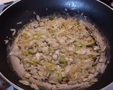 Foto del paso 1 de la receta Bacalao a la baezana (con tomate y guisantes)