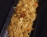 A picture of step 3 of Burnt garlic chicken hakka noodles.