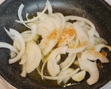 Foto del paso 2 de la receta: Solomillo de cerdo encebollado con patatas