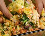 A picture of step 4 of Easy Aloo Spinach Tikki (potato spinach patties).