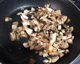 Foto del paso 2 de la receta: Hamburguesa con Salsa de Champiñones