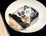 รูปขั้นตอนการทำที่ 1 ของ บะหมี่7-11(นิสชินหอยลายไข่ต้มมะม่วงเปรี้ยว)