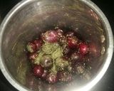 A picture of step 2 of Plum shake.