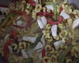 Foto del paso 4 de la receta: Fideitos con queso, pollo y verduras