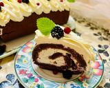 A picture of step 7 of Blackberry roll with cottage cheese cream.