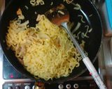 Foto langkah ke 3 dari resep Yakisoba (Mie Goreng Jepang) (🇯🇵) 焼きそば.
