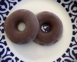Foto del paso 5 de la receta: Donuts de dark chocolate cheesecake (sin horno)