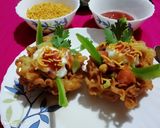 A picture of step 6 of Chawal bada in noodles basket.