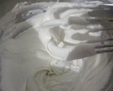 Foto del paso 9 de la receta: Alfajores marplatenses blancos