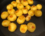A picture of step 2 of Kashmiri dum aloo (Dry).