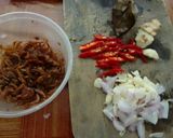 Foto langkah ke 2 dari resep Sayur labu udang rebon.