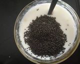 A picture of step 1 of Banana Chia Pudding.